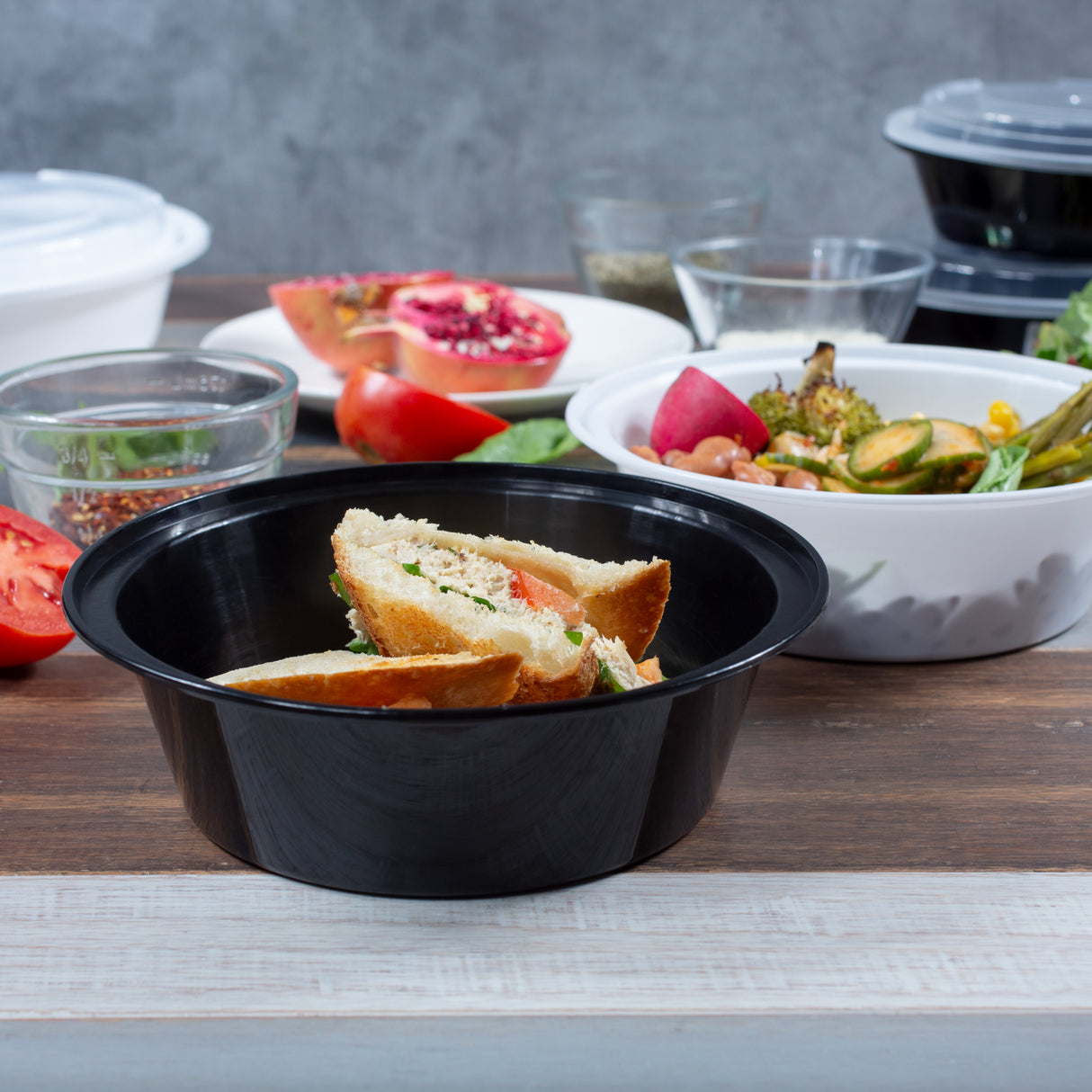 z(Archive) 32 oz Premium 7" Round Combo (Black) - 150/Case - ReztaurantDirect